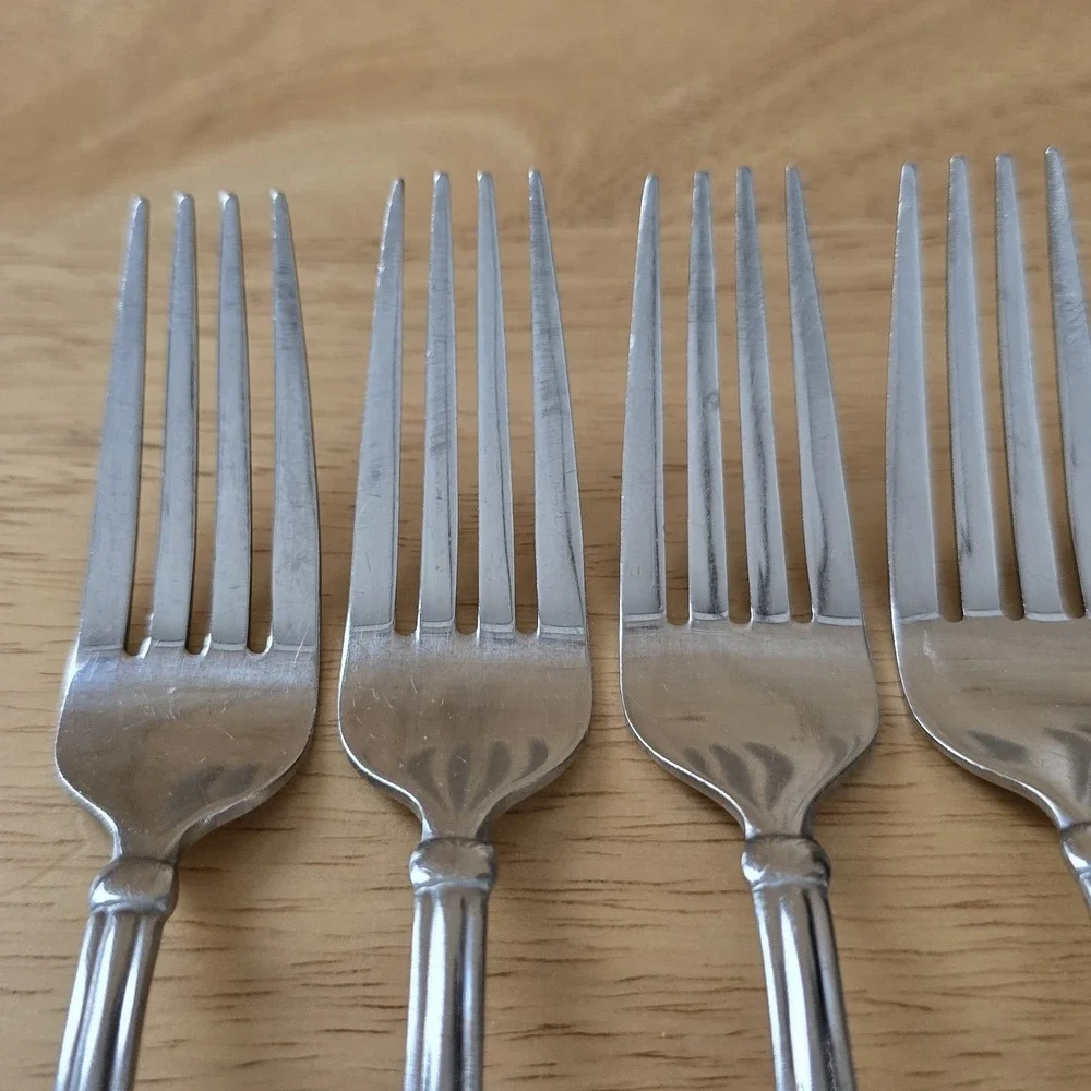 Pfaltzgraff Allure Stainless Dinner Forks 8